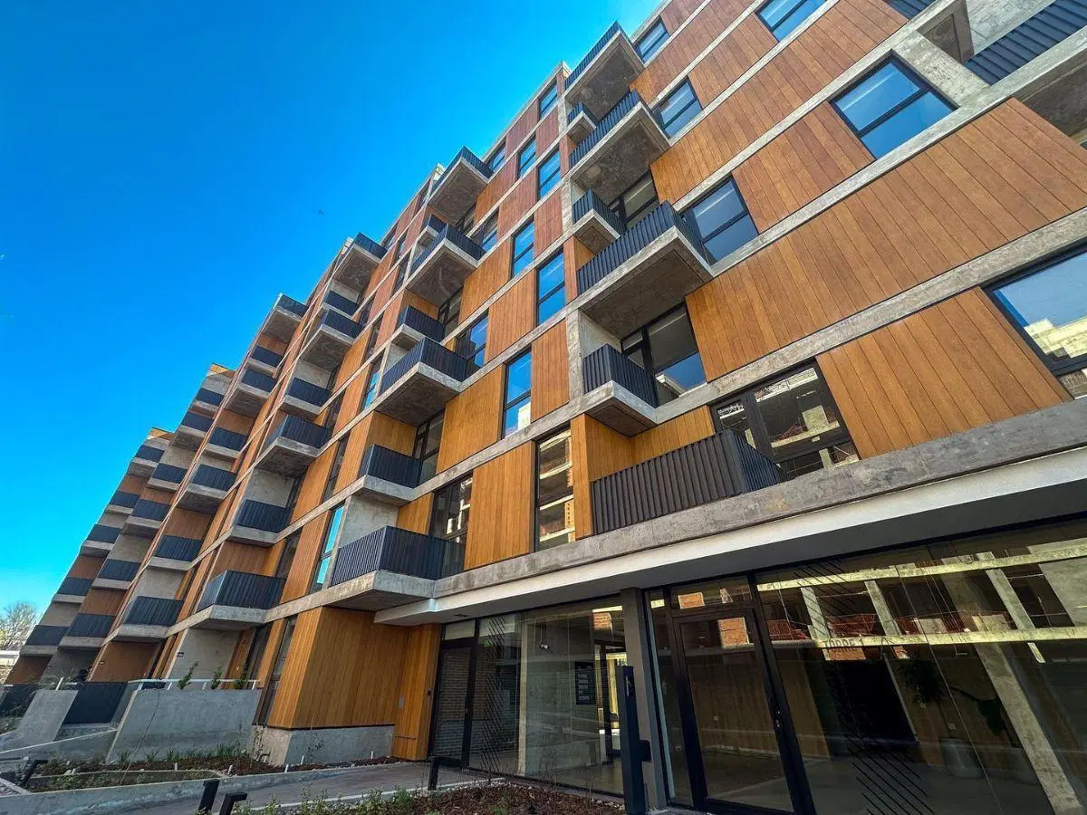 VENTA| Cochera con Seguridad 24 hs. en el edificio Opera Plaza en NUEVA CÓRDOBA 5