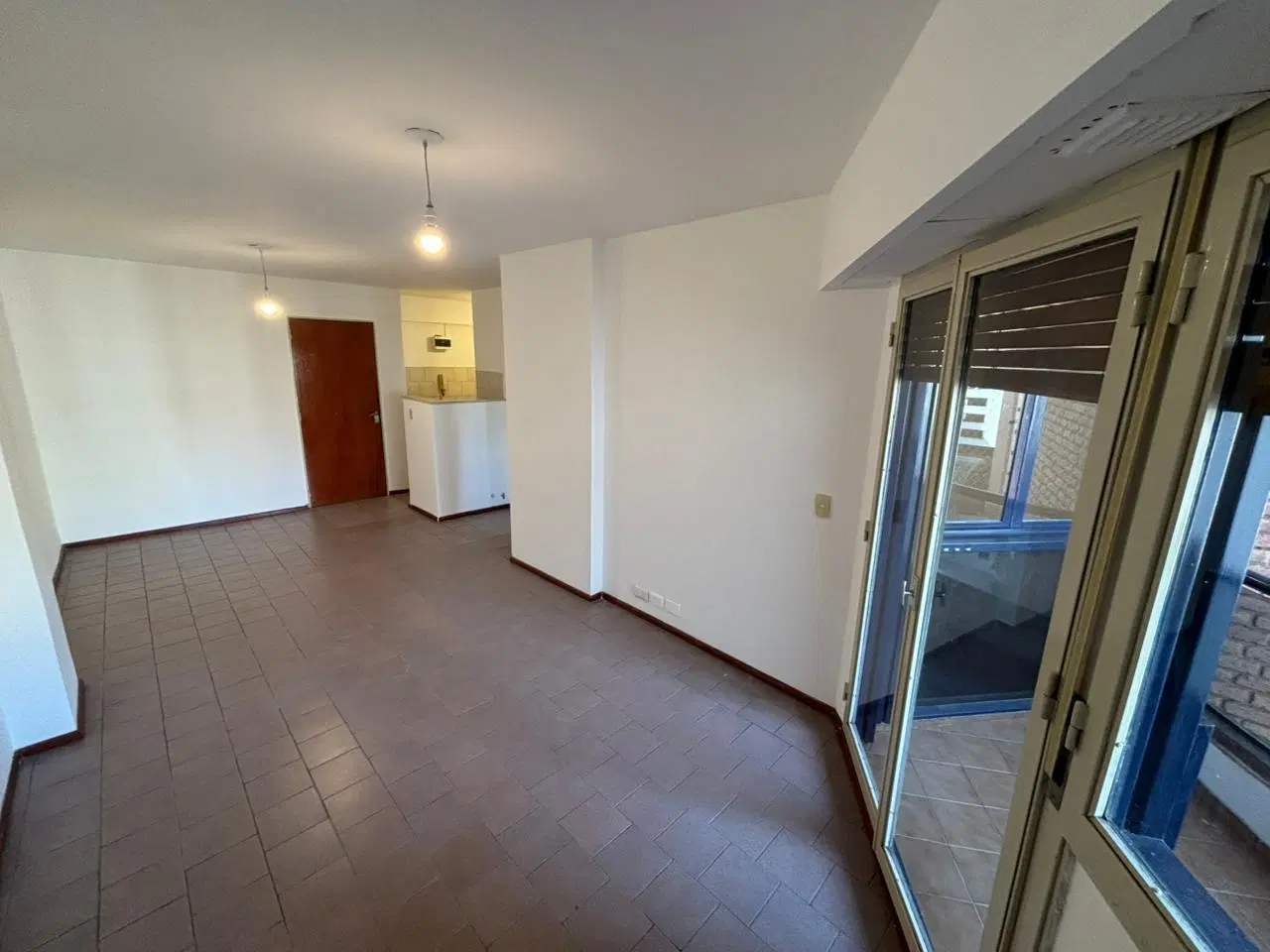ALQUILER| Departamento 1 Dorm. con Balcón contra-frente en barrio Centro - TAP8409498 5