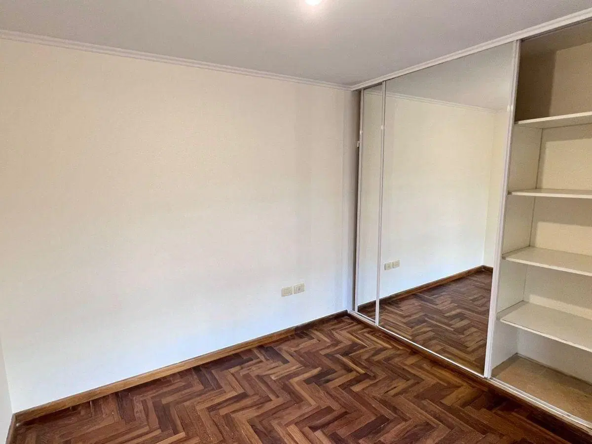 ALQUILER| AMPLIO Departamento 1 Dormitorio CON BALCÓN - TAP8482286 2