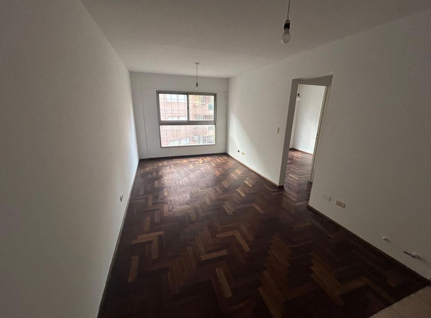 Foto de ALQUILER| Departamento 1 Dorm. sobre Poeta Lugones al 200 en Nueva, imagen 3