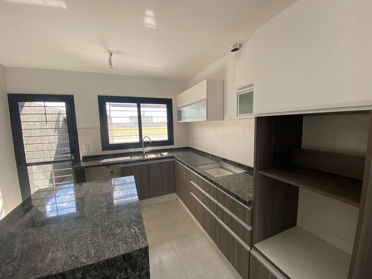 Foto de ALQUILER| Duplex 3 Dorm. en Solares de Manantiales - THO4026551, imagen 4