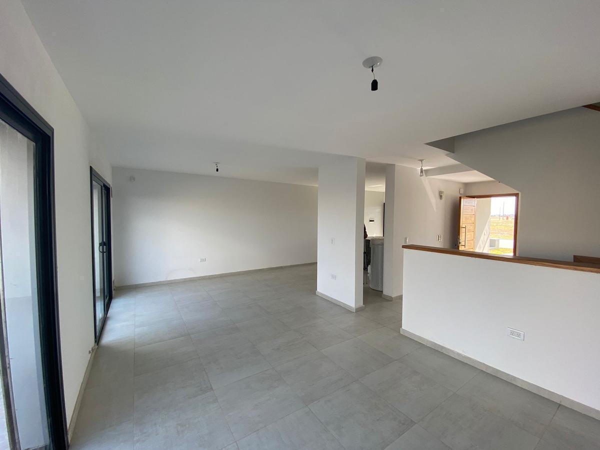 Foto de ALQUILER| Duplex 3 Dorm. en Solares de Manantiales - THO4026551, imagen 3