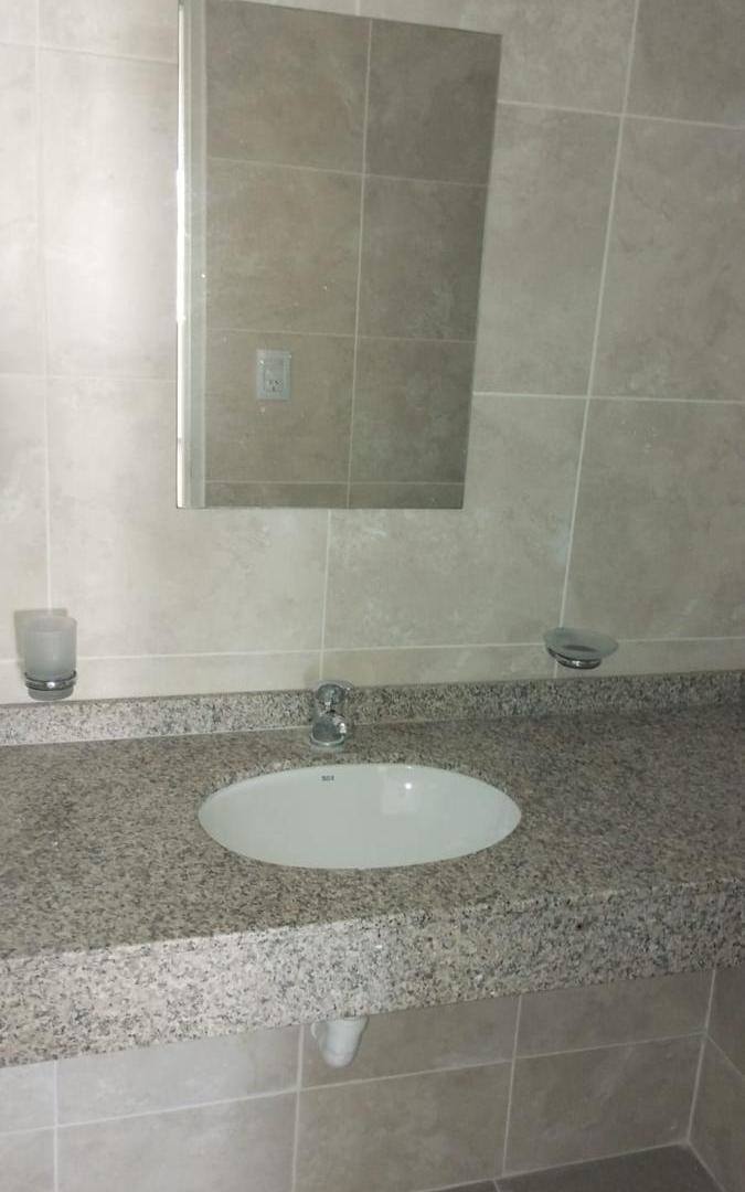 Foto de VENTA | Local Ubicado en el Barrio Alberdi con Orientación Frente, imagen 5