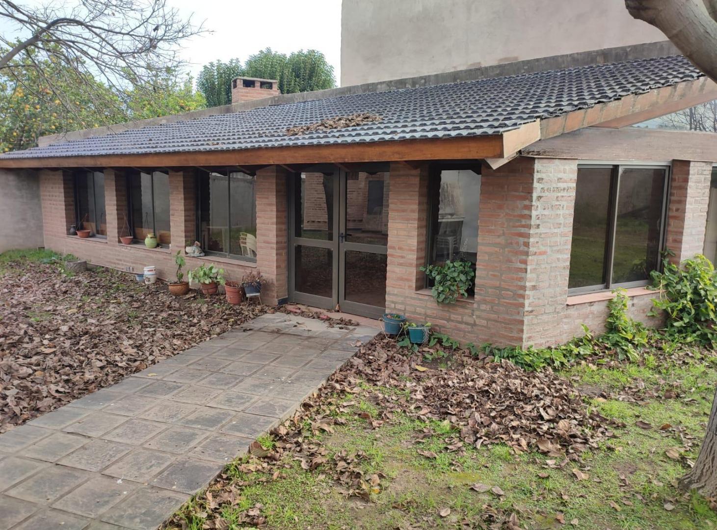 Foto de VENTA | Casa 4 dorm, 3 baños - 400 m² con quincho, patio y apta crédito, imagen 5