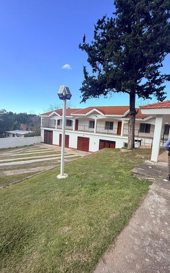 Foto de VENTA | Complejo turístico con 6 dptos y casa principal - Excelente, imagen 1