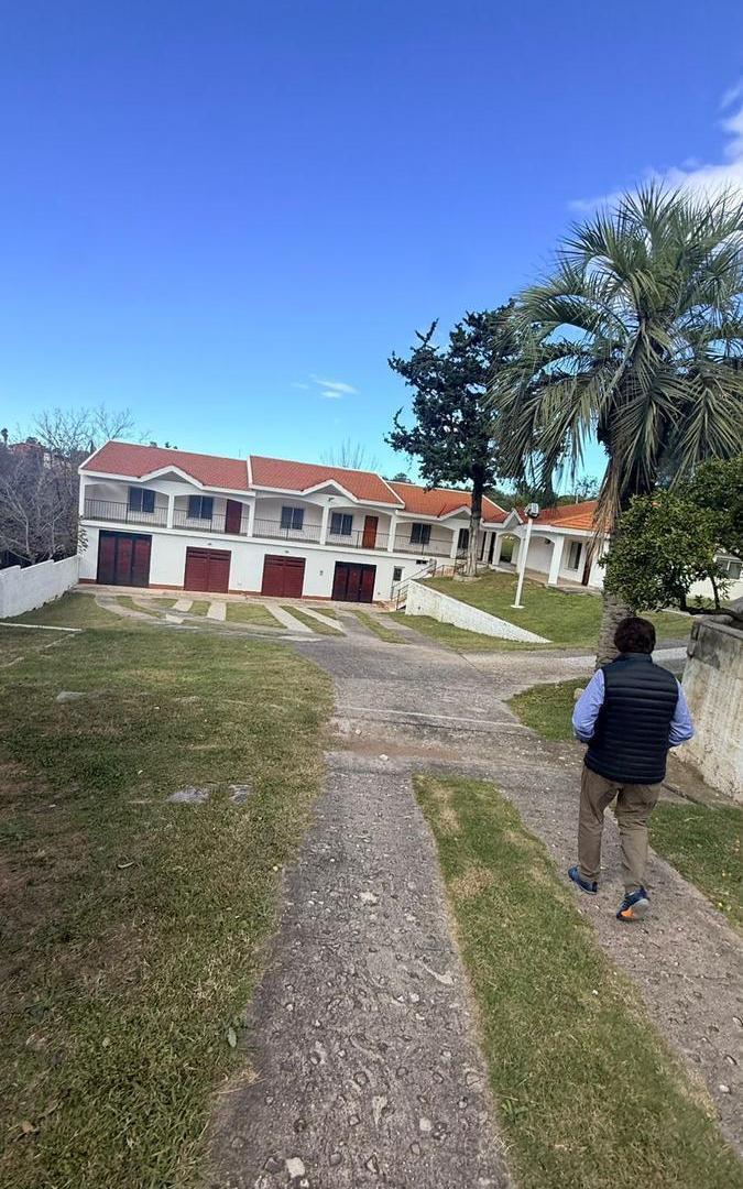 Foto de VENTA | Complejo turístico con 6 dptos y casa principal - Excelente, imagen 2