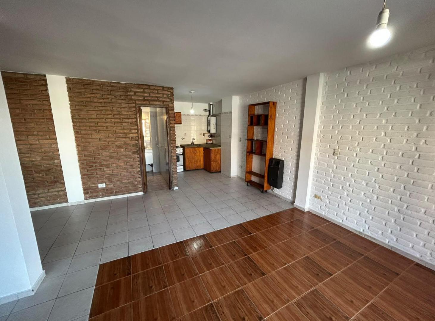 Foto de ALQUILER | Imperdible Oportunidad Dpto de 1 Dorm 1 Baño Con Balcón en, imagen 2