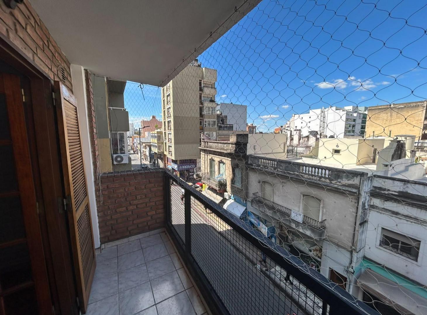 Foto de ALQUILER | Imperdible Oportunidad Dpto de 1 Dorm 1 Baño Con Balcón en, imagen 3