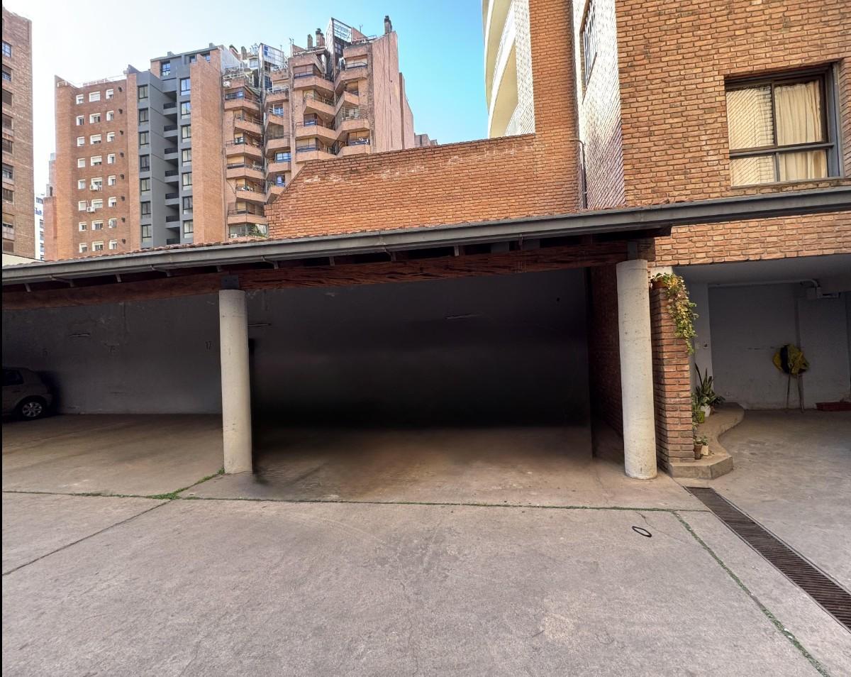 Foto de VENTA| COCHERA en NUEVA CÓRDOBA Edificio Olimpus, imagen 4