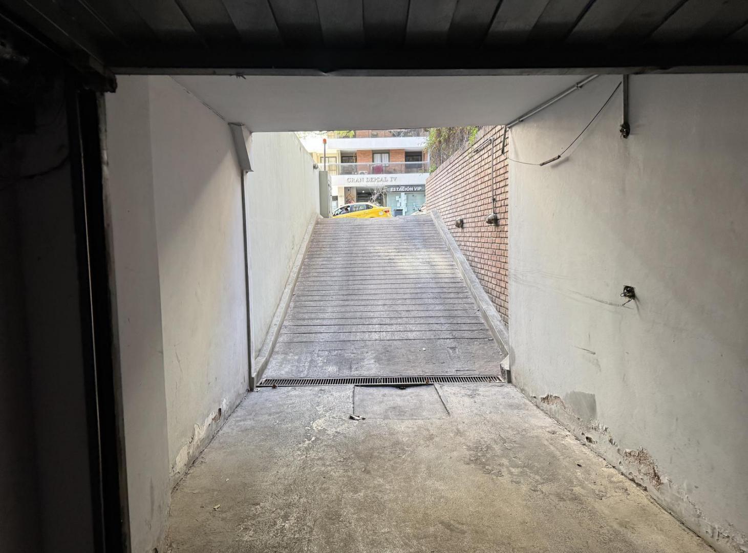 Foto de VENTA| COCHERA en NUEVA CÓRDOBA Edificio Olimpus, imagen 3