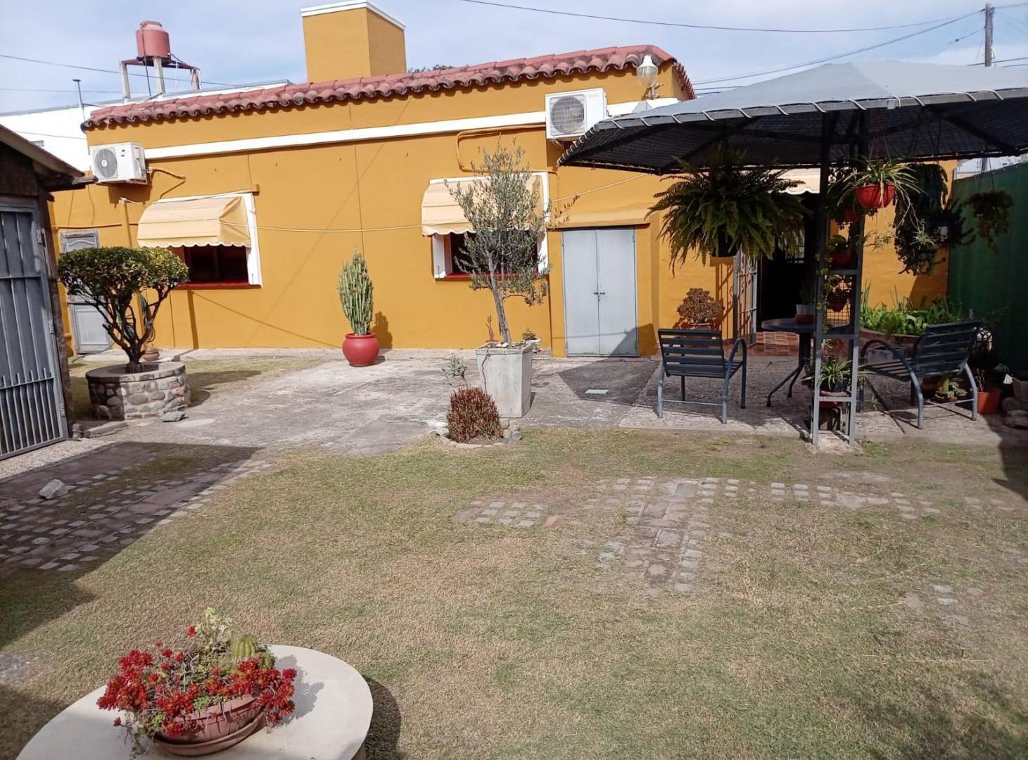 Foto de VENTA | Casa 3 dorm, 2 baños - Con quincho y patio de 60 m² en B°, imagen 5