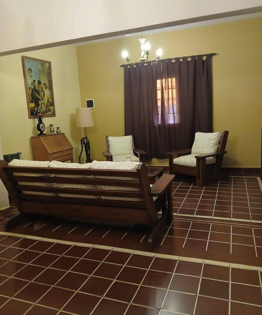 Foto de VENTA | Casa 3 dorm, 2 baños - Con quincho y patio de 60 m² en B°, imagen 3