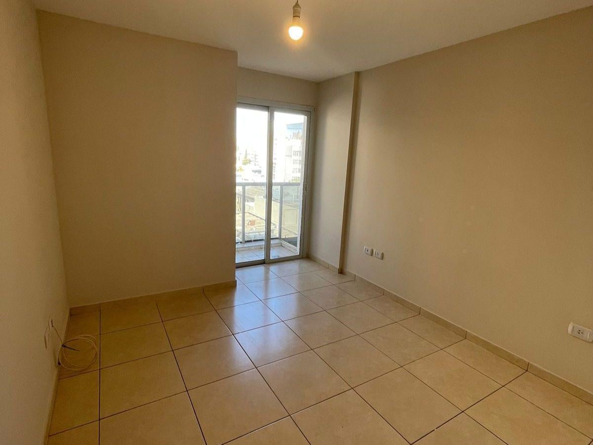 Foto de VENTA | 1 Dorm 1 Baño Doble Balcón A Precio Imperdible Para Inversión o, imagen 4