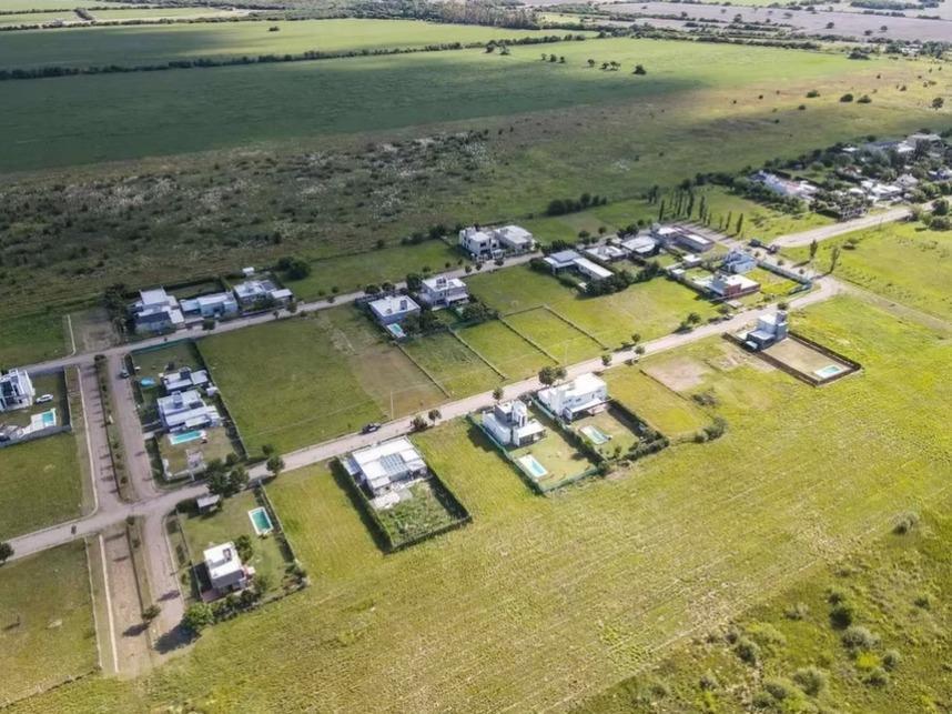 Foto de VENTA | Excelente Terreno Sobre Ruta E-53 Frente a Country Las, imagen 2