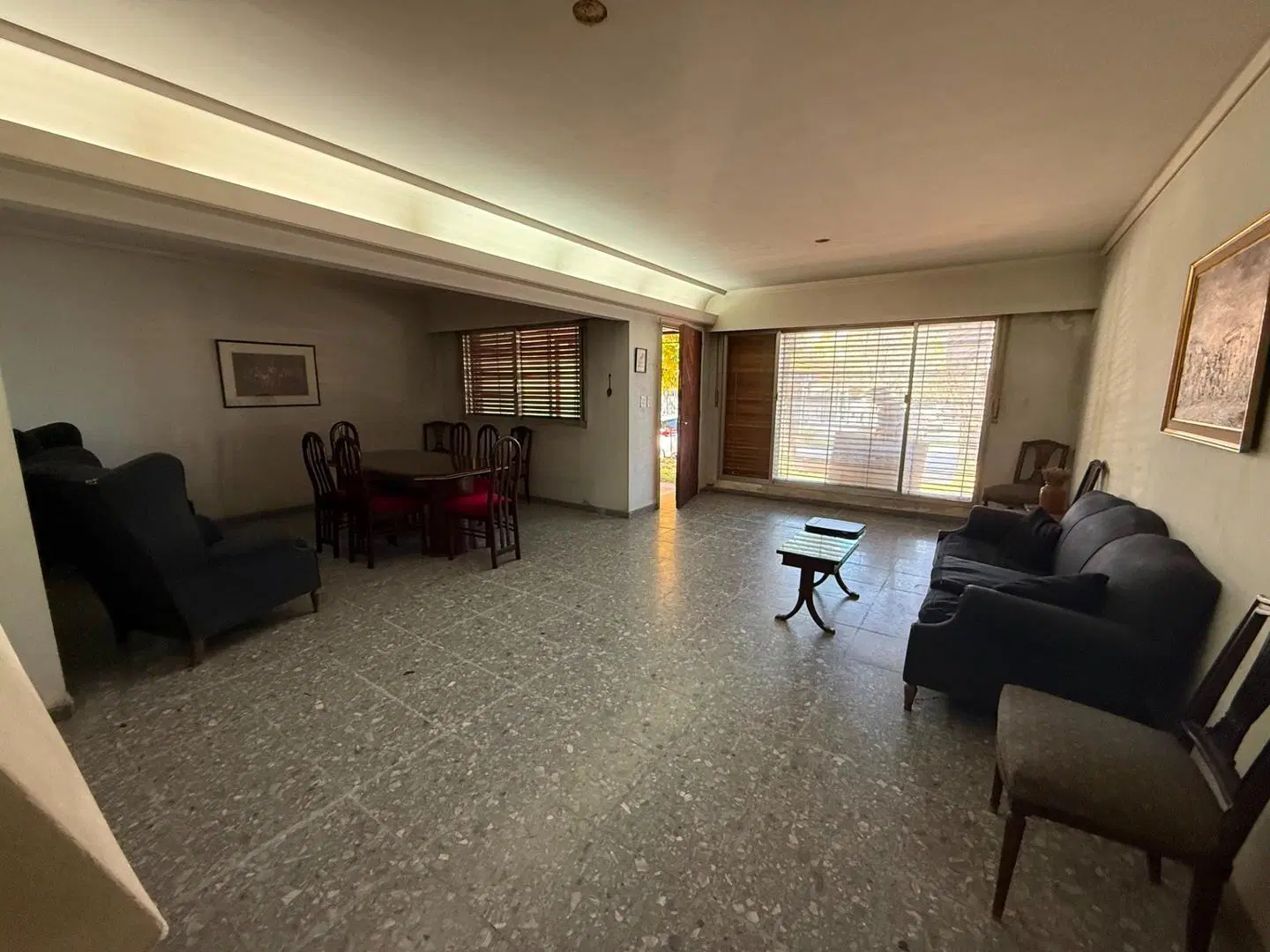 Casa de estilo en Martínez| 384m² | 4 dorm | Jardín y garaje 5