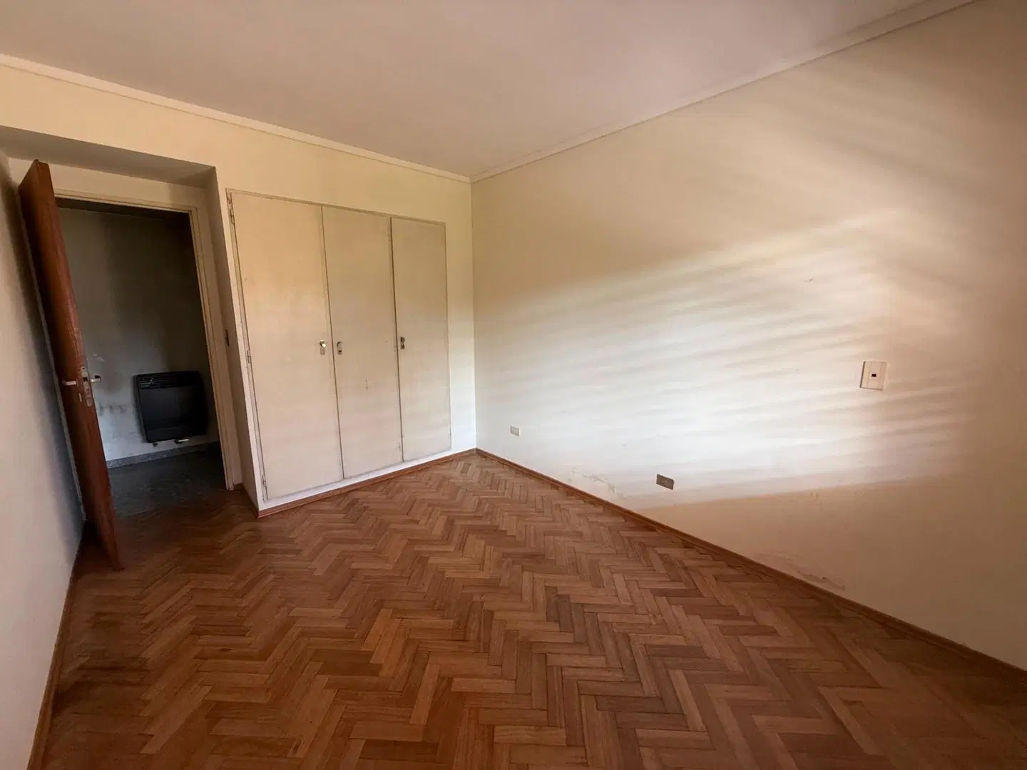 Casa de estilo en Martínez| 384m² | 4 dorm | Jardín y garaje 3
