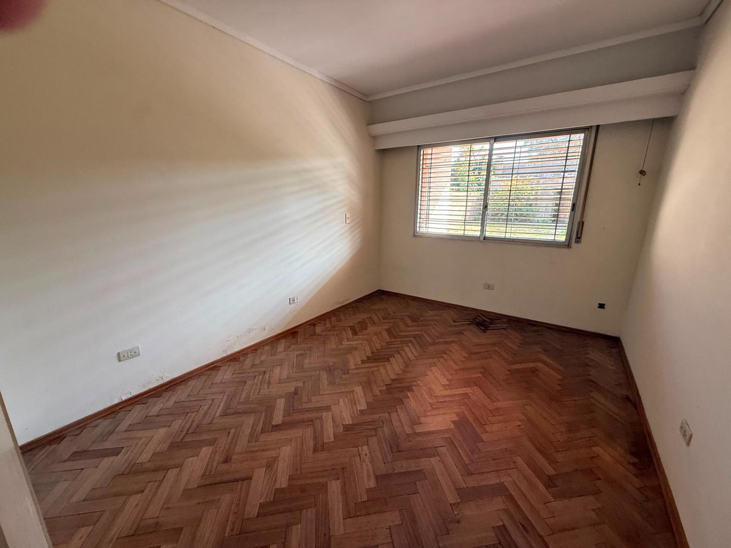 Foto de Casa de estilo en Martínez| 384m² | 4 dorm | Jardín y garaje, imagen 2
