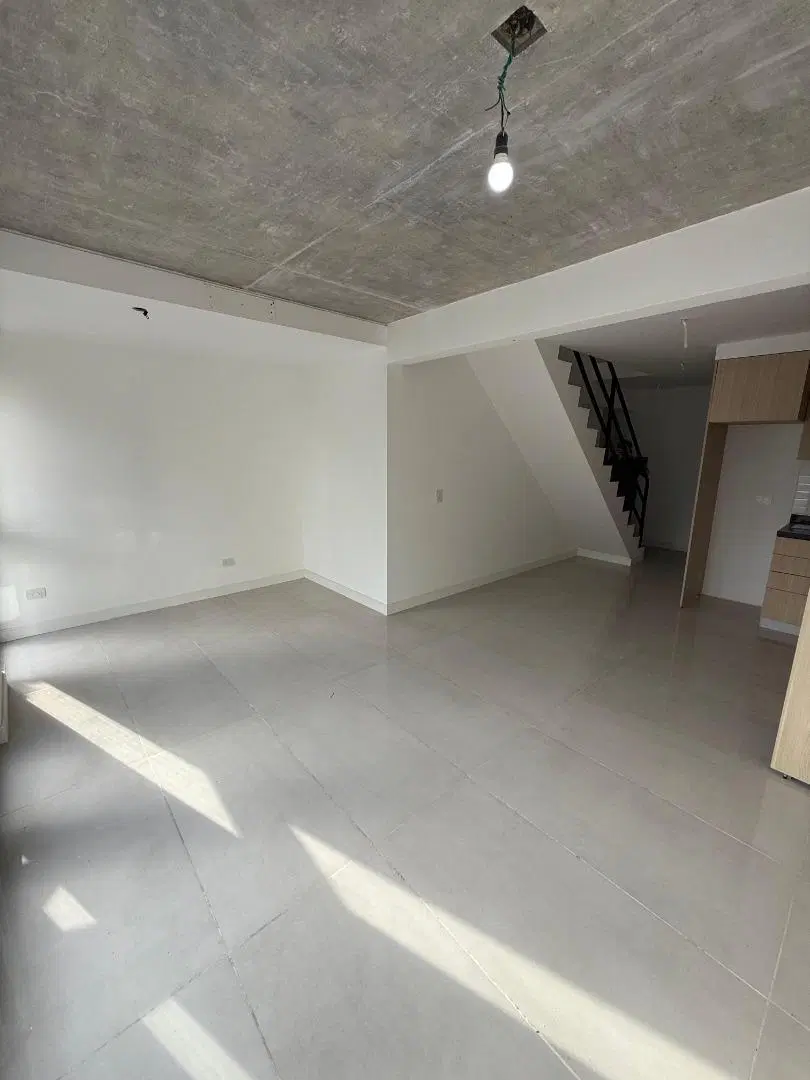 HERMOSO DEPARTAMENTO EN DUPLEX A UNA CUADRA DEL RIO 5