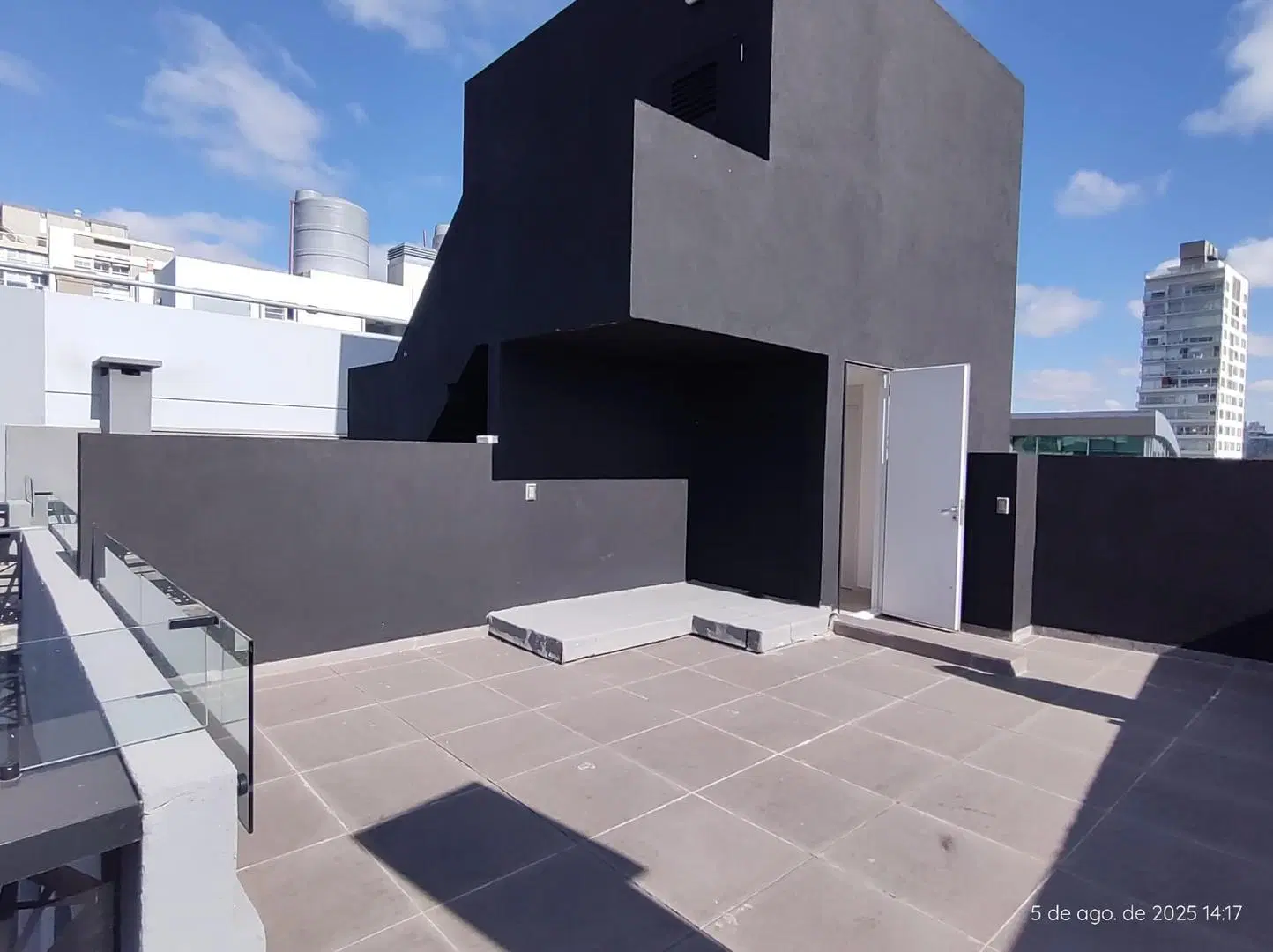 Dúplex a estrenar con terraza propia a metros del Río 4