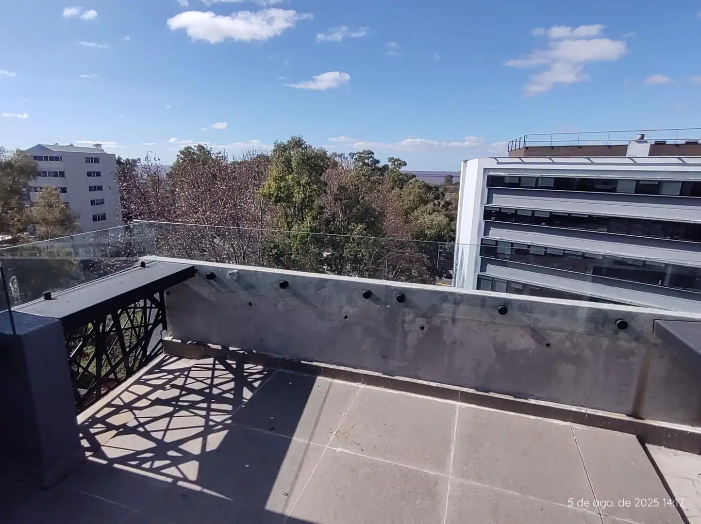 Dúplex a estrenar con terraza propia a metros del Río 2