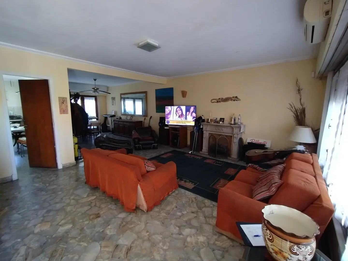 CASA DE ESTILO EN OLIVOS. 5 AMBIENTES Y PILETA 8