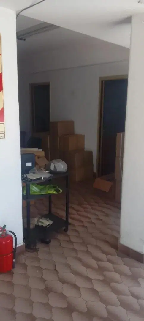 OFICINA 5 AMB C/DEPOSITO Y COCHERA 4