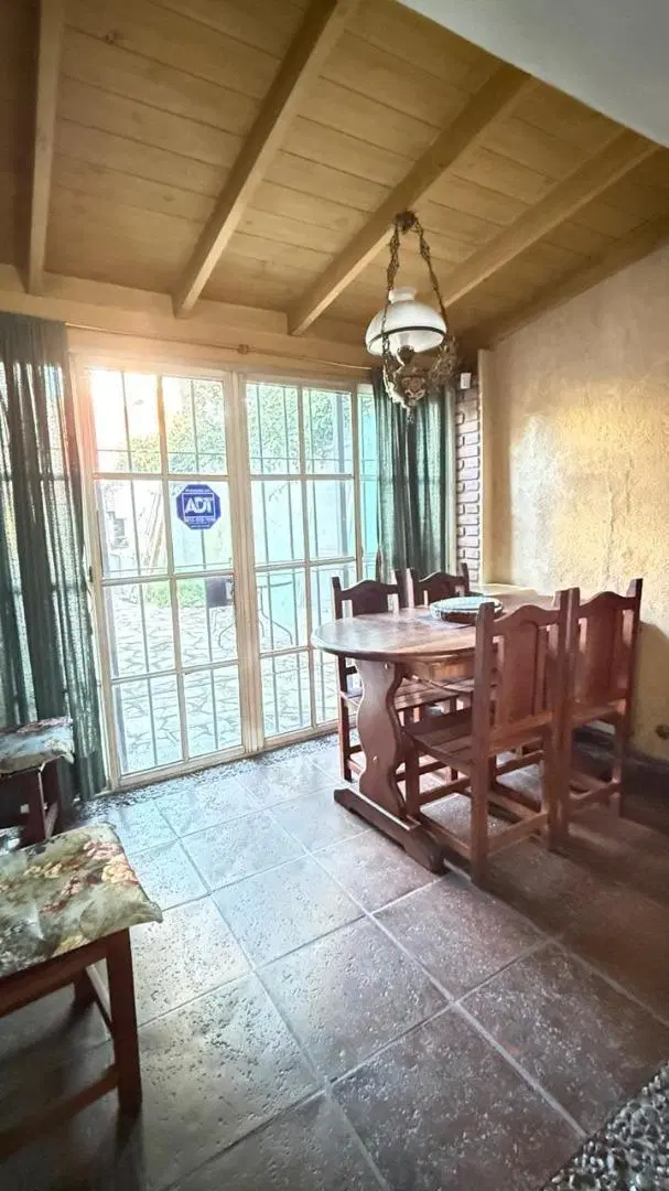 CHALET 1 PLANTA C/PILETA BARRIO PLANTENSE 8