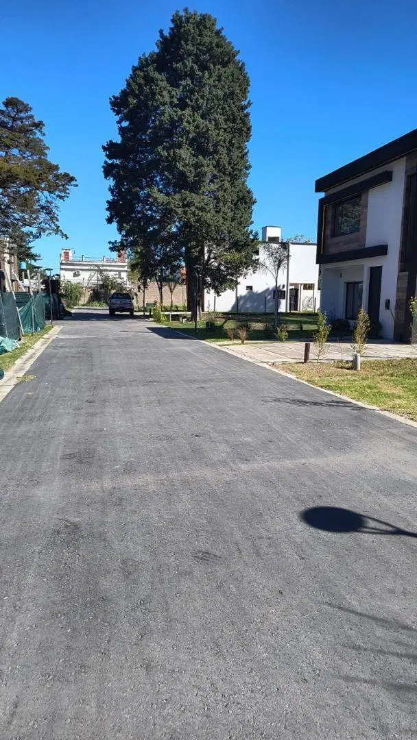 Venta de Casa minimalista en Parque Leloir, a estrenar 4