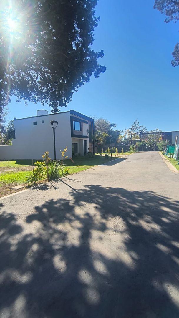 Venta de Casa minimalista en Parque Leloir, a estrenar