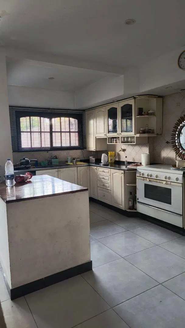 VENTA CHALET 5 AMBIENTES-PILETA-PARQUE-ITUZAINGO NORTE 5