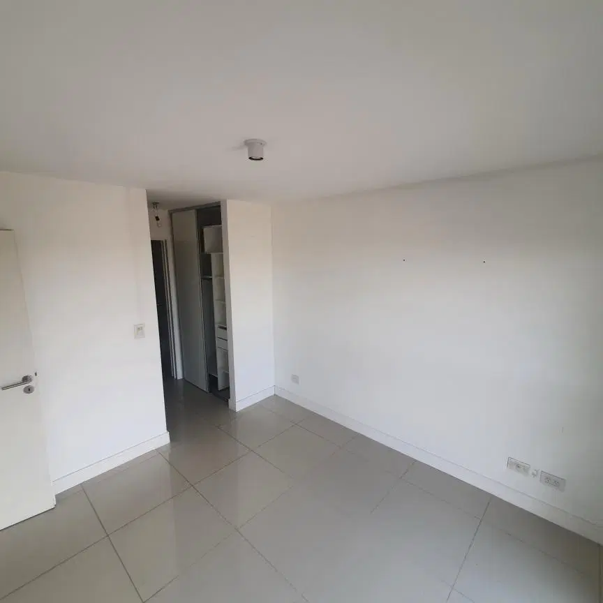 VENTA DEPARTAMENTO 2 AMBIENTES AL FRENTE CON COCHERA Y TERRAZA 2