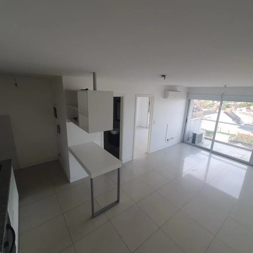 VENTA DEPARTAMENTO 2 AMBIENTES AL FRENTE CON COCHERA Y TERRAZA 8