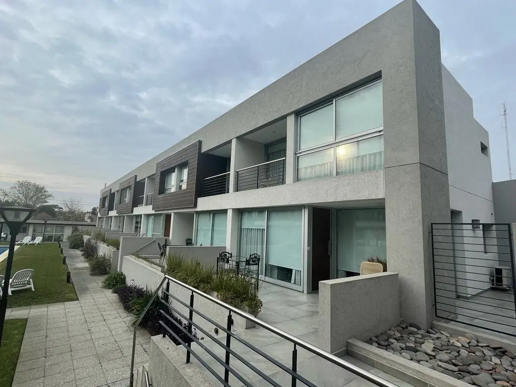 ALQUILER DE DUPLEX 4 AMBIENTES EN COMPLEJO - Ituzaingo Norte 3
