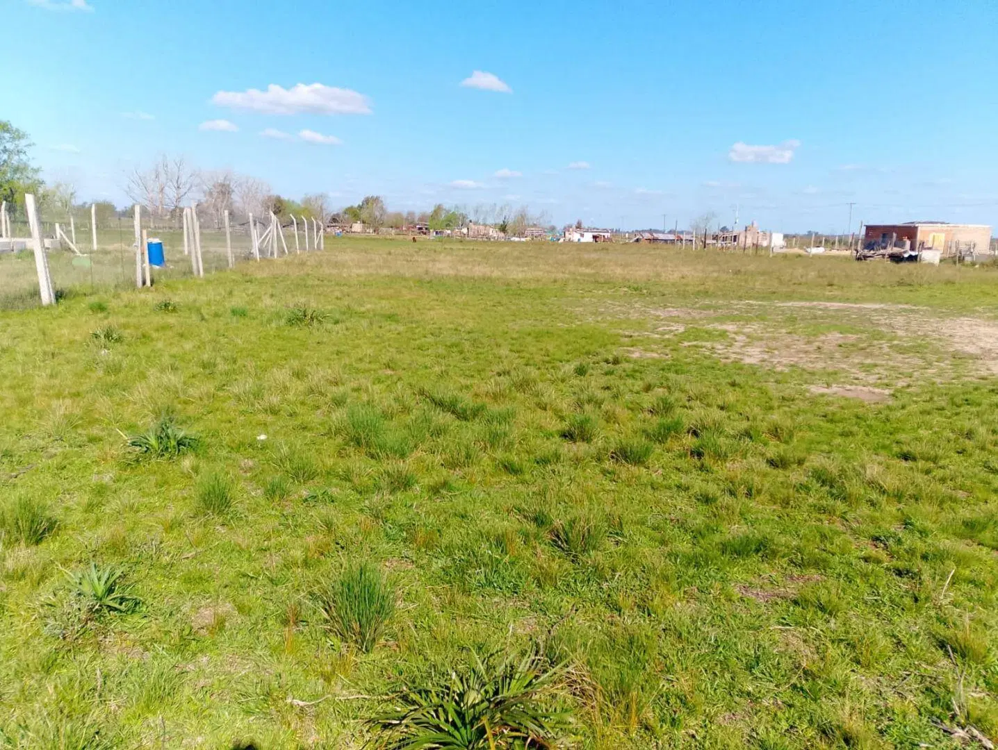 Venta de lote 1200 Metros en Marcos paz 5