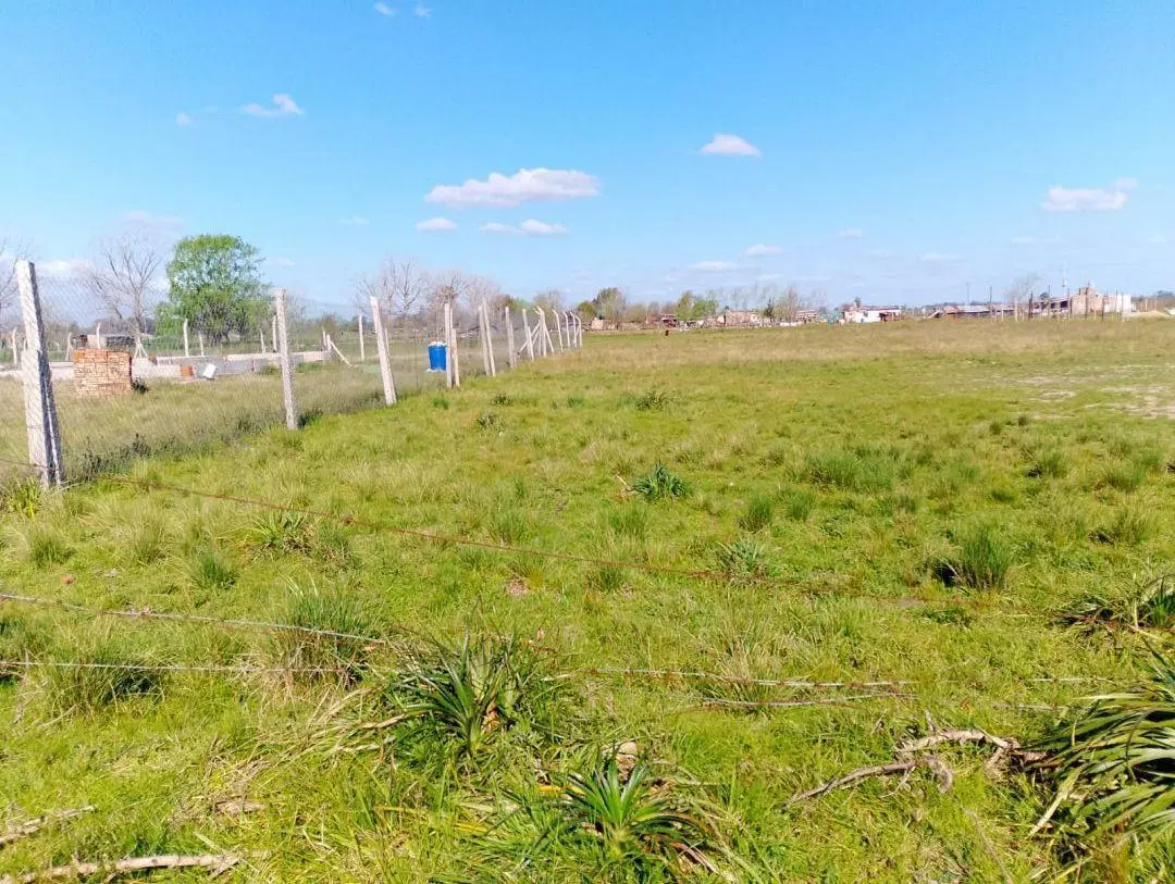 Venta de lote 1200 Metros en Marcos paz 2