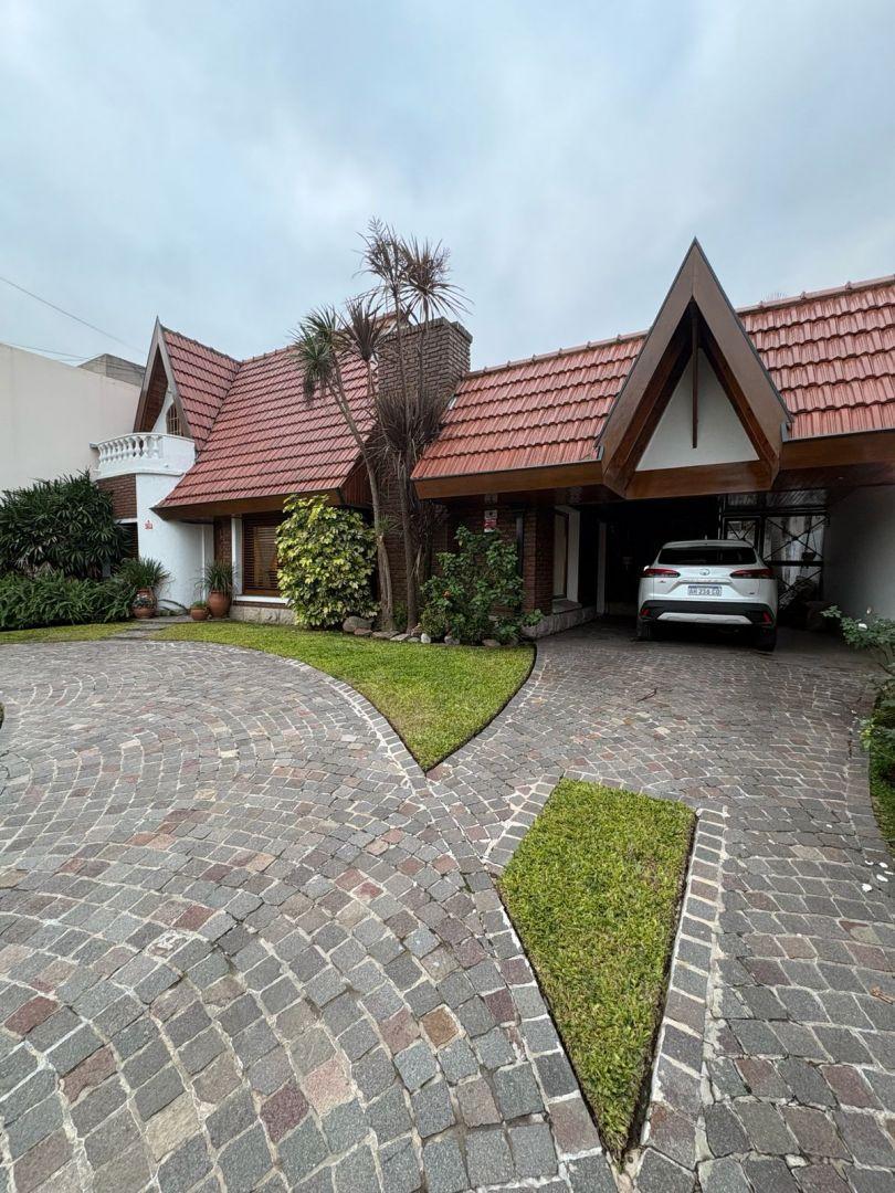Foto de VENTA DE CASA 4 AMBIENTES EN ITUZAINGO NORTE - APTA CREDITO, imagen 2