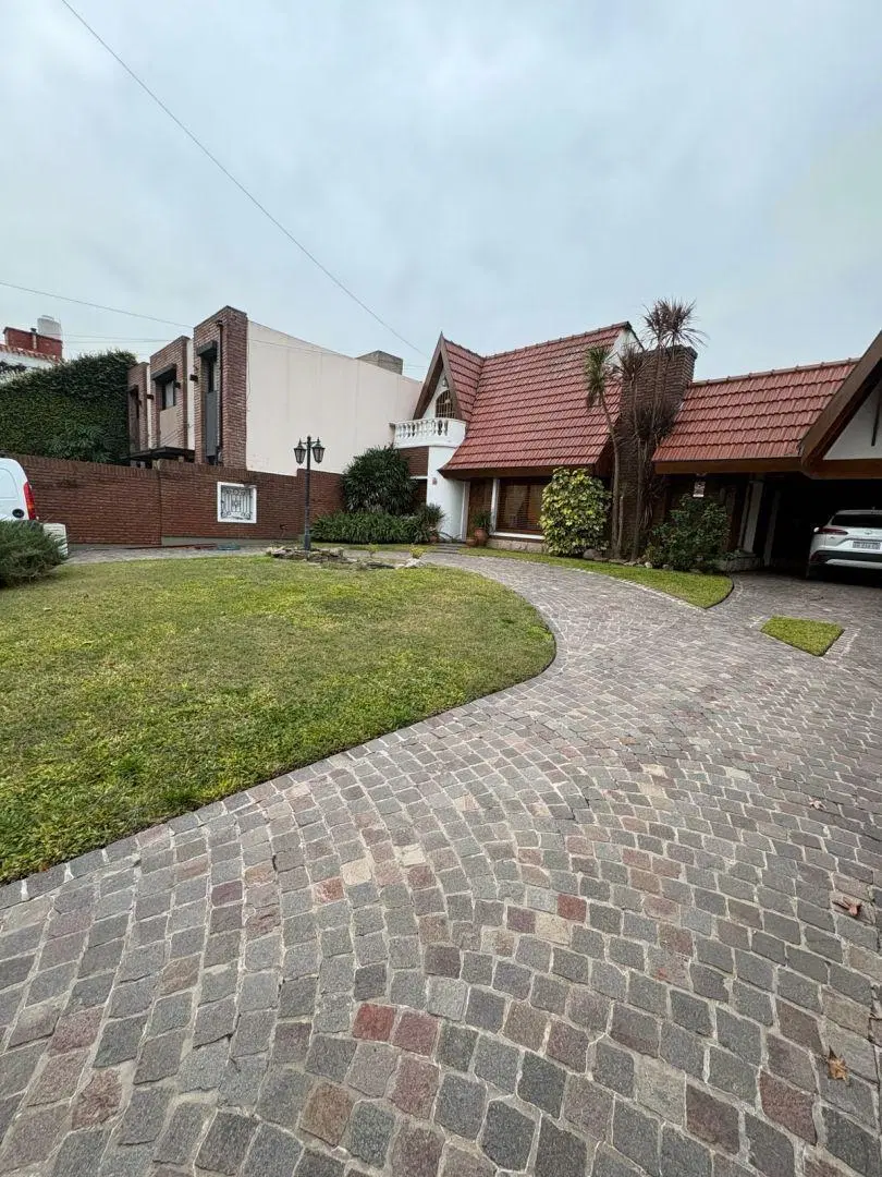 VENTA DE CASA 4 AMBIENTES EN ITUZAINGO NORTE - APTA CREDITO 4