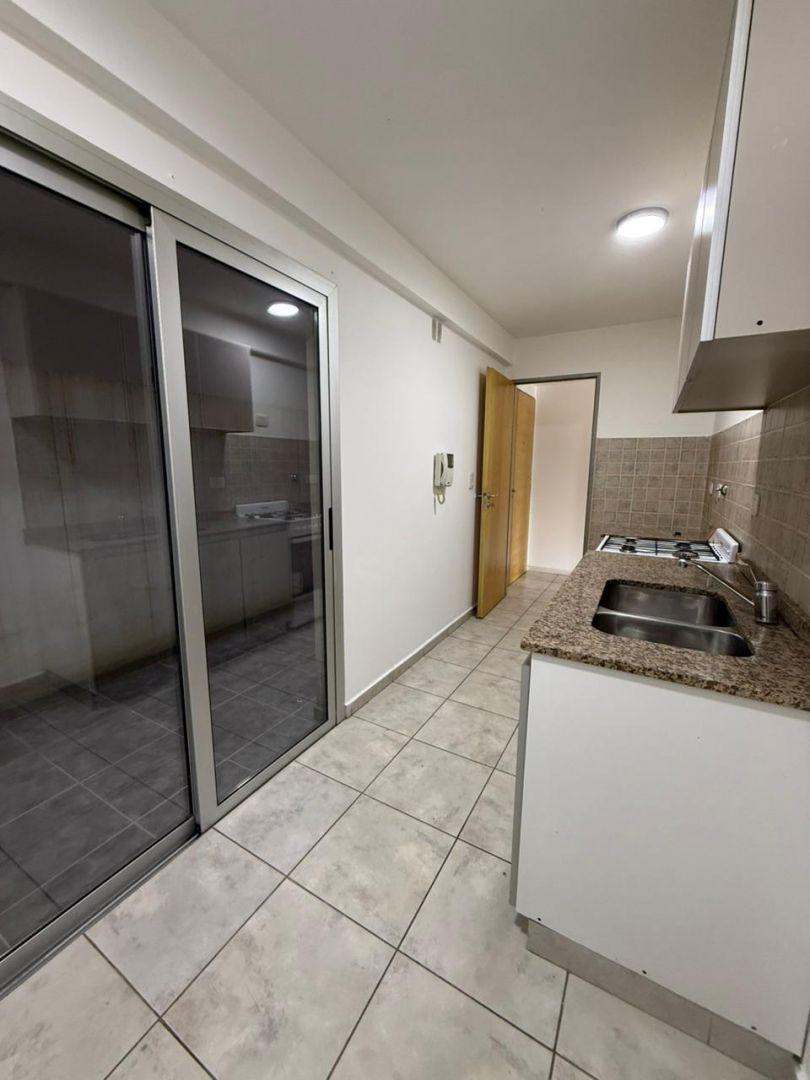 Foto de Alquiler de Departamento 2 Ambientes en Castelar, Morón, imagen 3