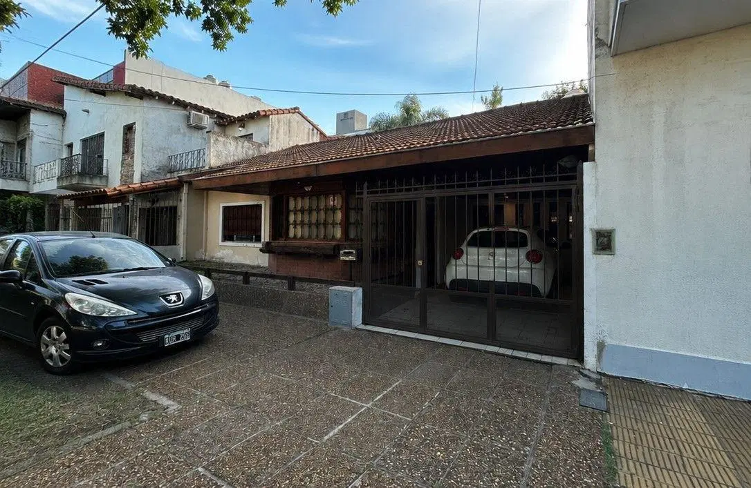Venta de Casa 4 Ambientes en Centro, Ituzaingó - Apta Crédito 2