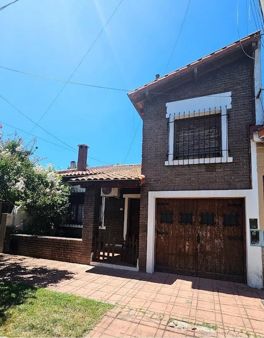 VENTA DE CASA 5 AMBIENTES EN CASTELAR NORTE 5