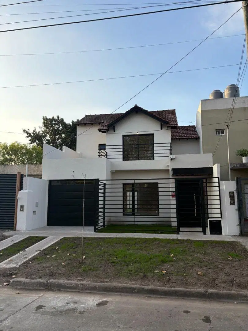 VENTA DE CASA 4 AMBIENTES EN ITUZAINGO NORTE 5