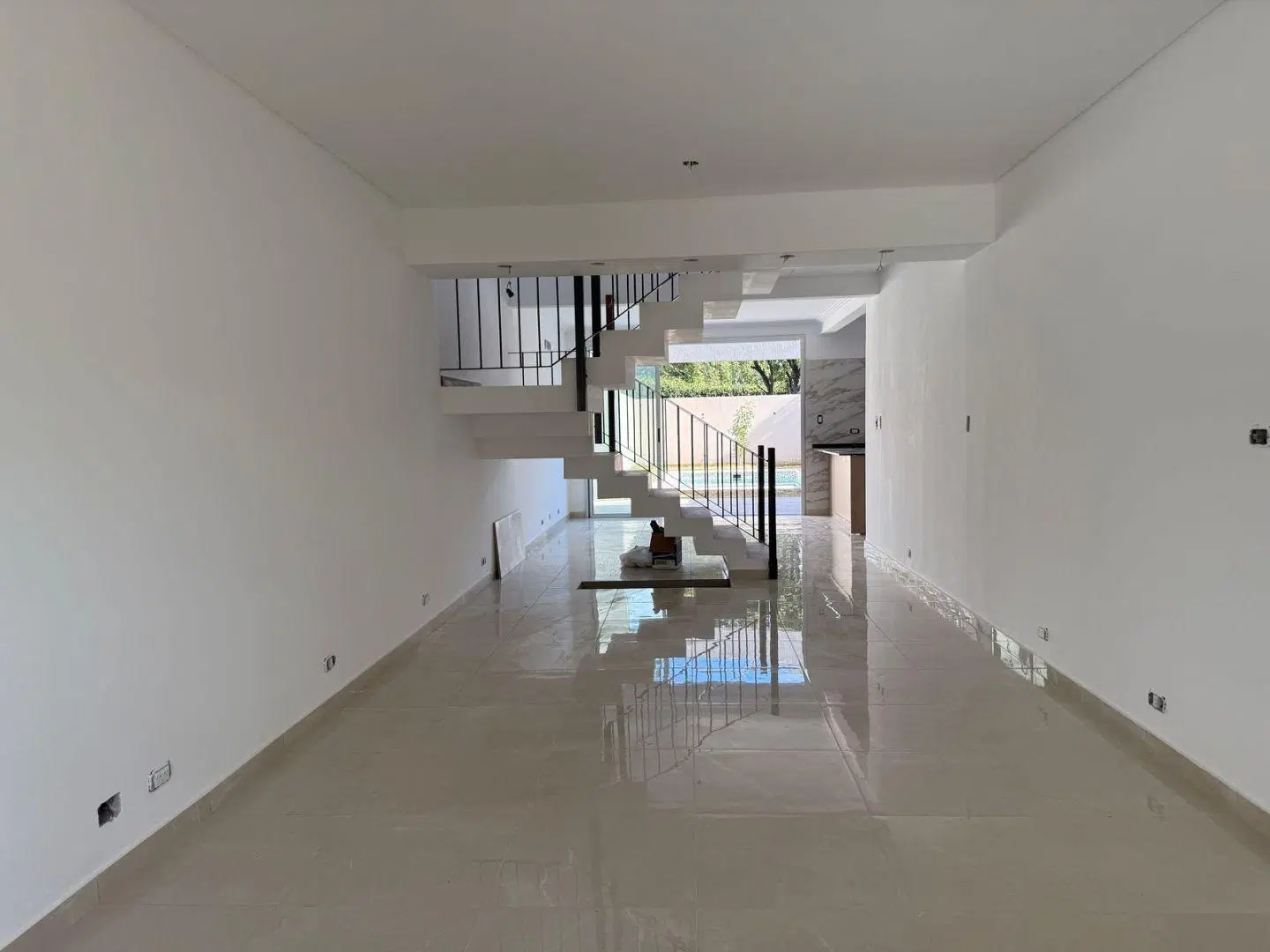 VENTA DE DUPLEX 4 AMBIENTES EN ITUZAINGO NORTE 1