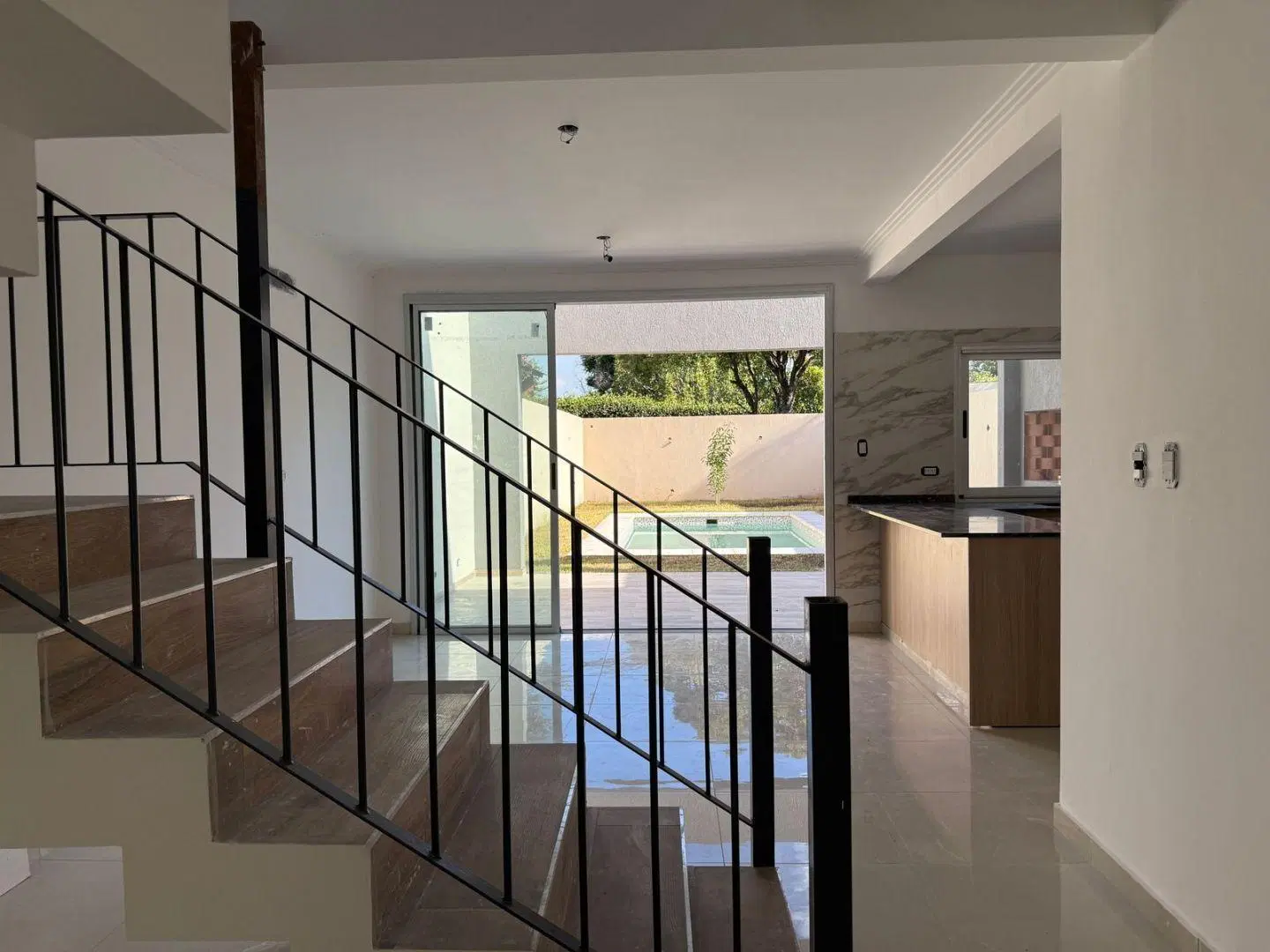 VENTA DE DUPLEX 4 AMBIENTES EN ITUZAINGO NORTE 2