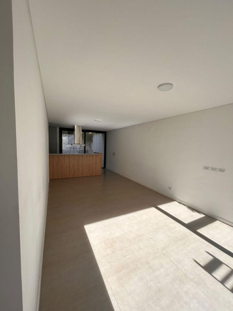 Foto de Alquiler de duplex 3 ambientes en Ituzaingo norte, imagen 4