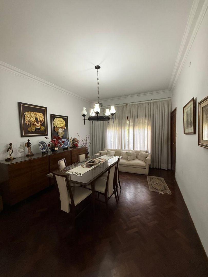 Foto de Venta de Casa 4 ambientes sobre 2 lotes en Castelar - APTO CRÈDITO, imagen 1