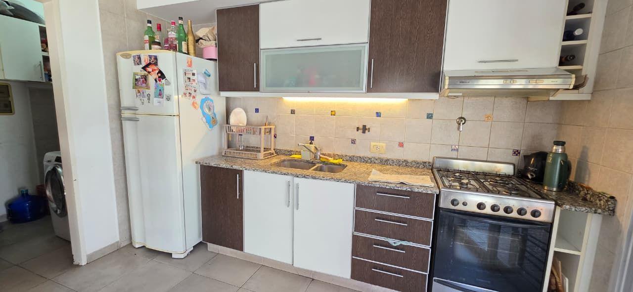 Foto de Alquiler de Casa 4 Ambientes en Castelar, Morón, imagen 4