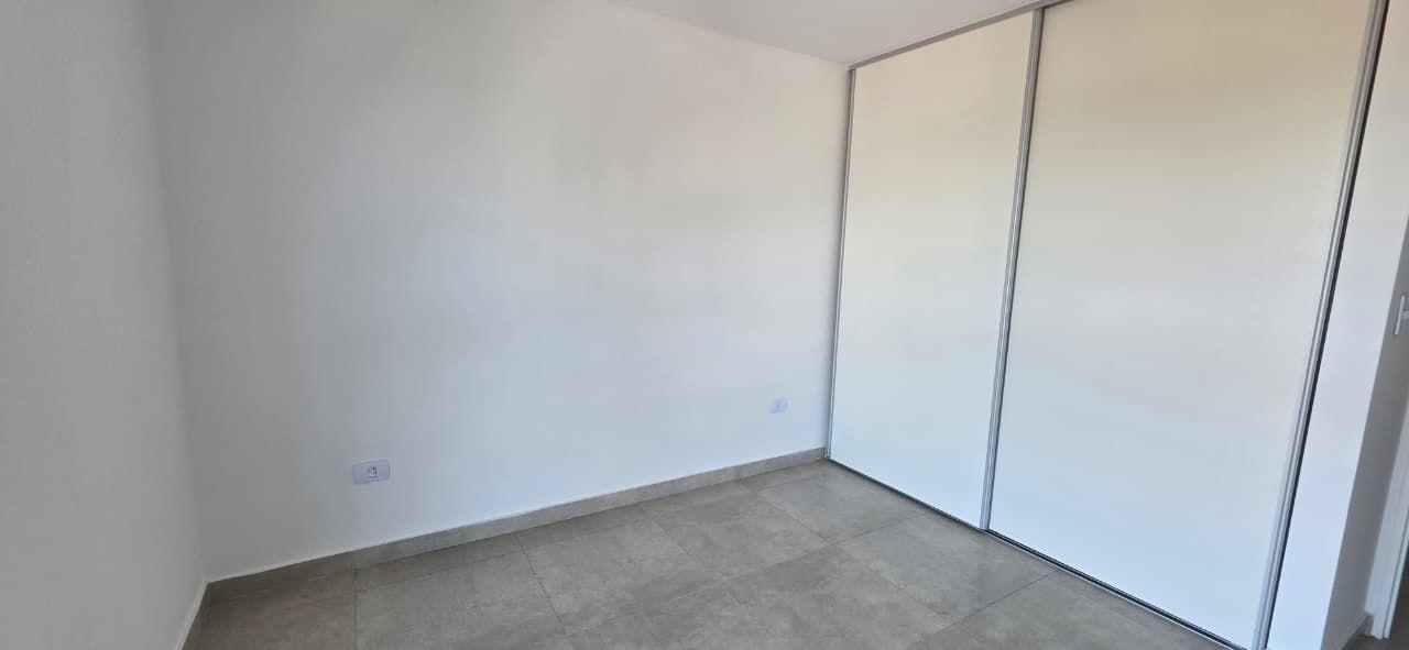 Foto de Venta de departamento 2 ambientes con cochera- en Ituzaingo norte, imagen 3
