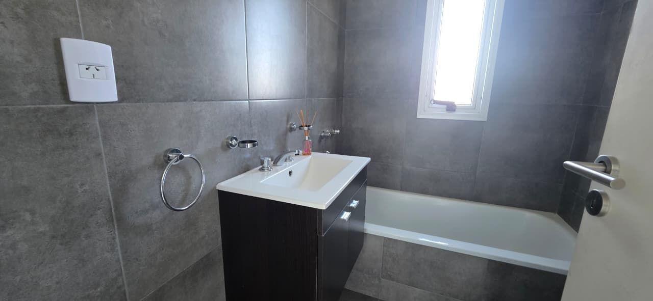 Foto de Venta de departamento 2 ambientes con cochera- en Ituzaingo norte, imagen 5