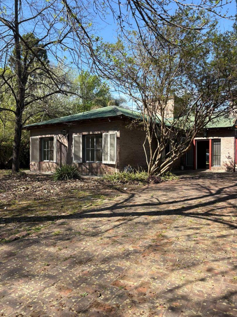 Foto de Venta de Casa 5 Ambientes en Parque Leloir, Ituzaingó, imagen 1
