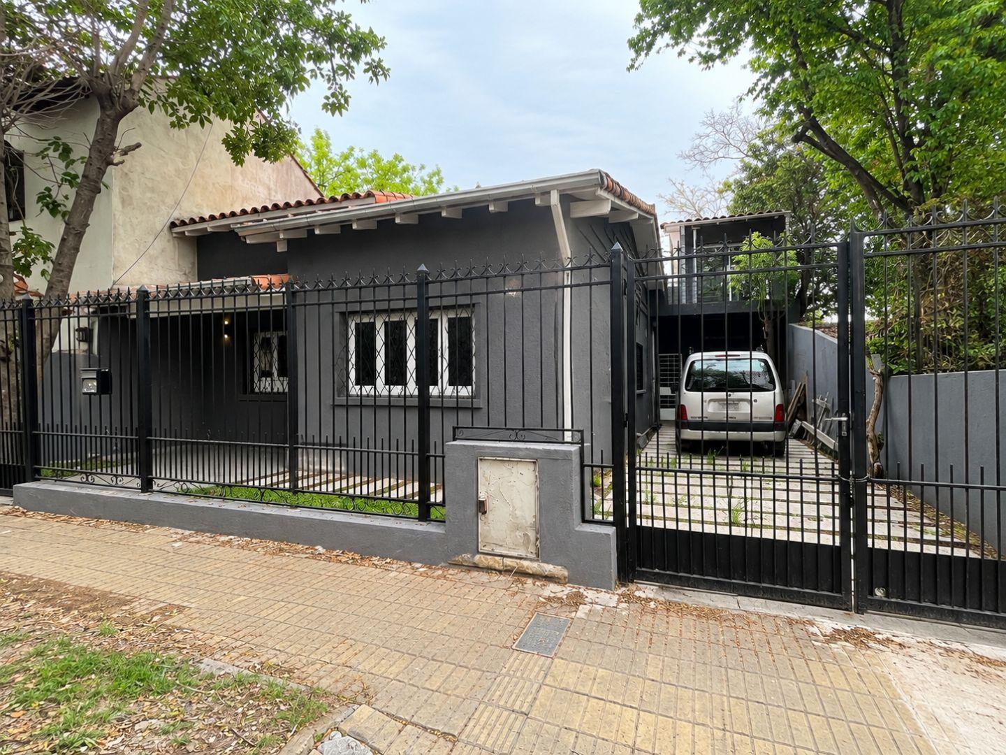 Foto de Venta de Chalet 4 Ambientes en Castelar, Morón, imagen 1